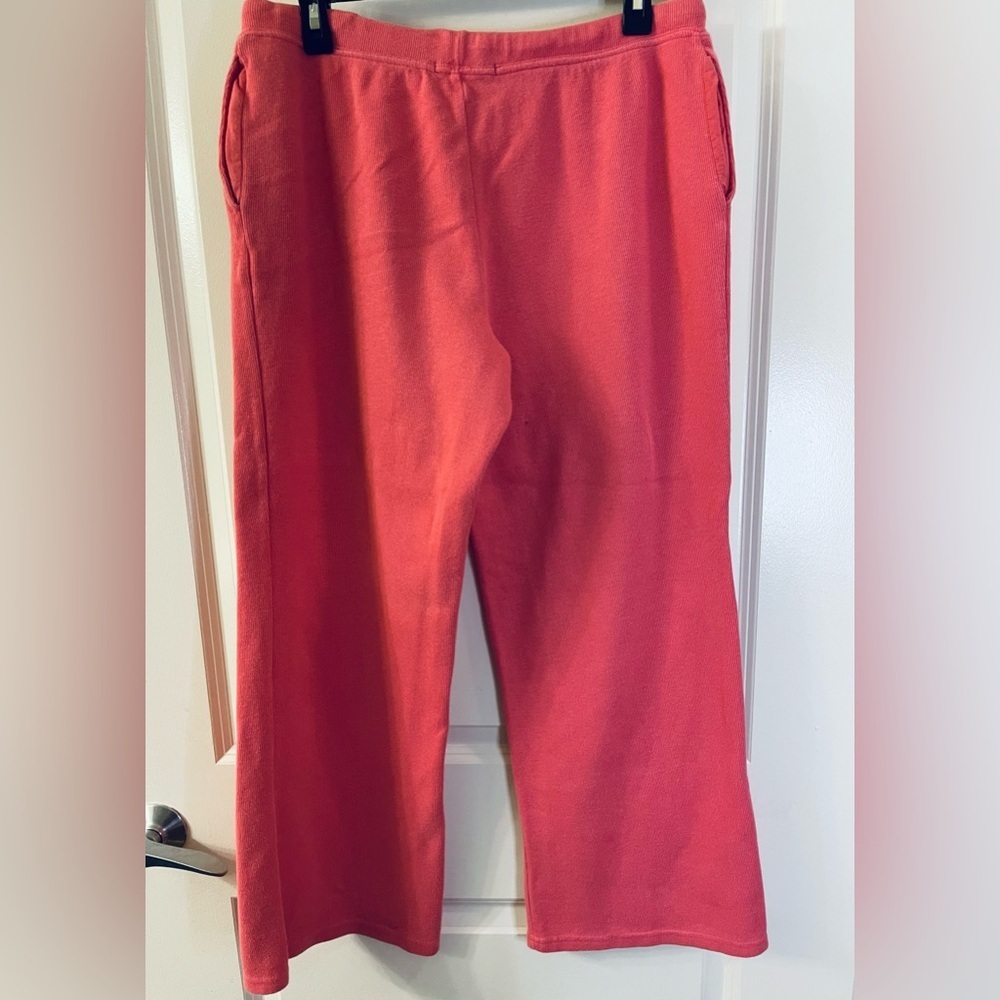 Jamaica Bay 2Pc. Jogger. Coral W/ Mint Green Trim Top XL. Bottom L. $R120. GUC - Picture 6 of 7